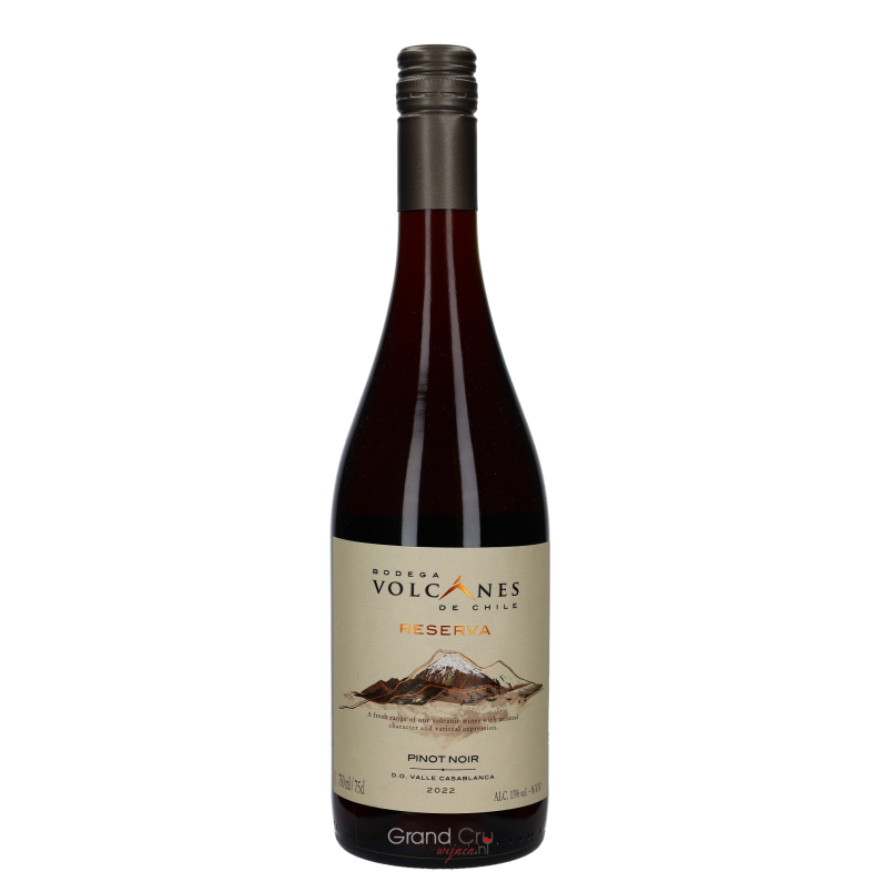 2022 Bodega Volcanes Reserva Pinot Noir 2022 Bodega Volcanes Reserva Pinot Noir
